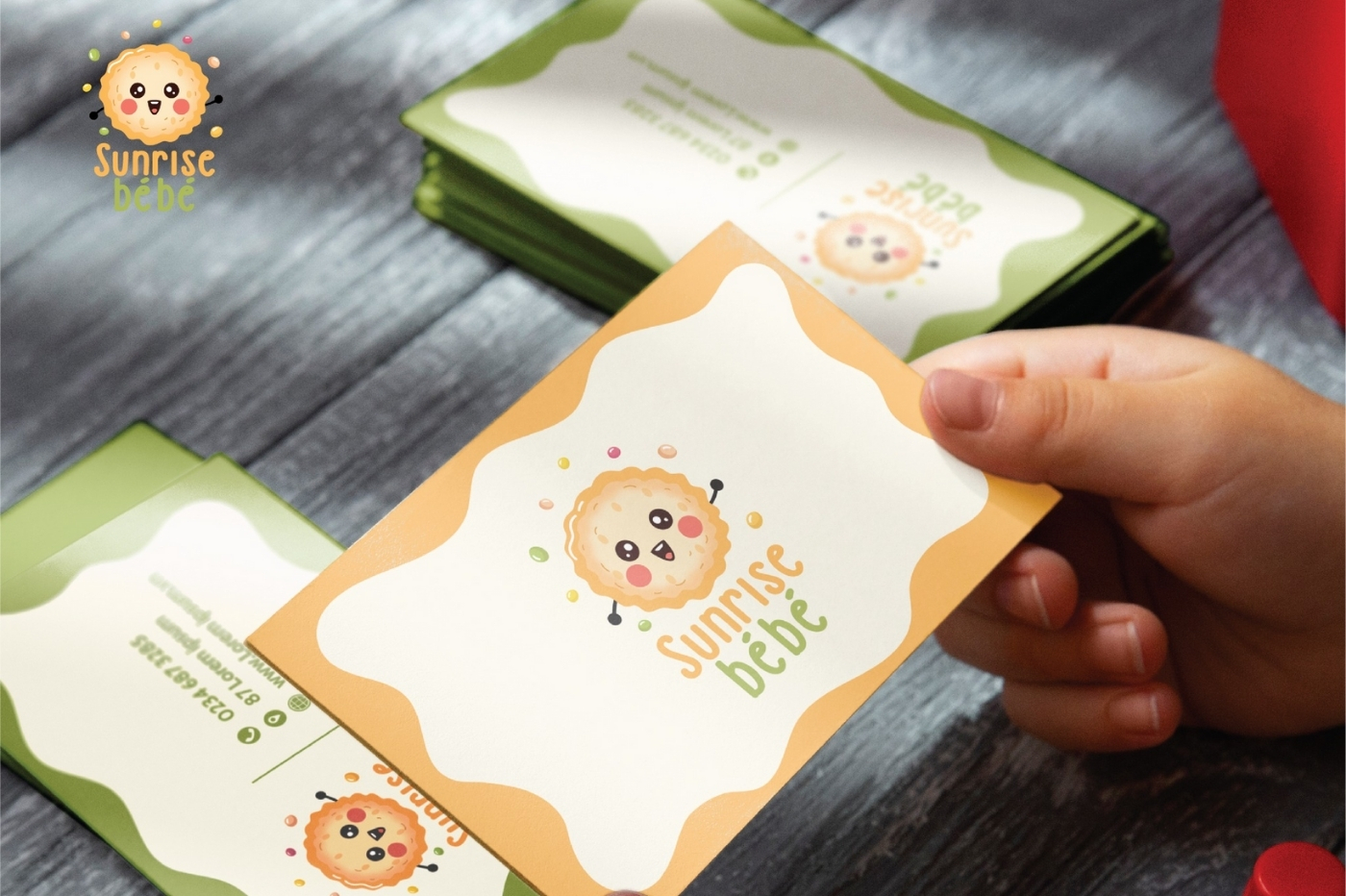 Thiết kế logo cửa hàng mẹ và bé 8.jpg