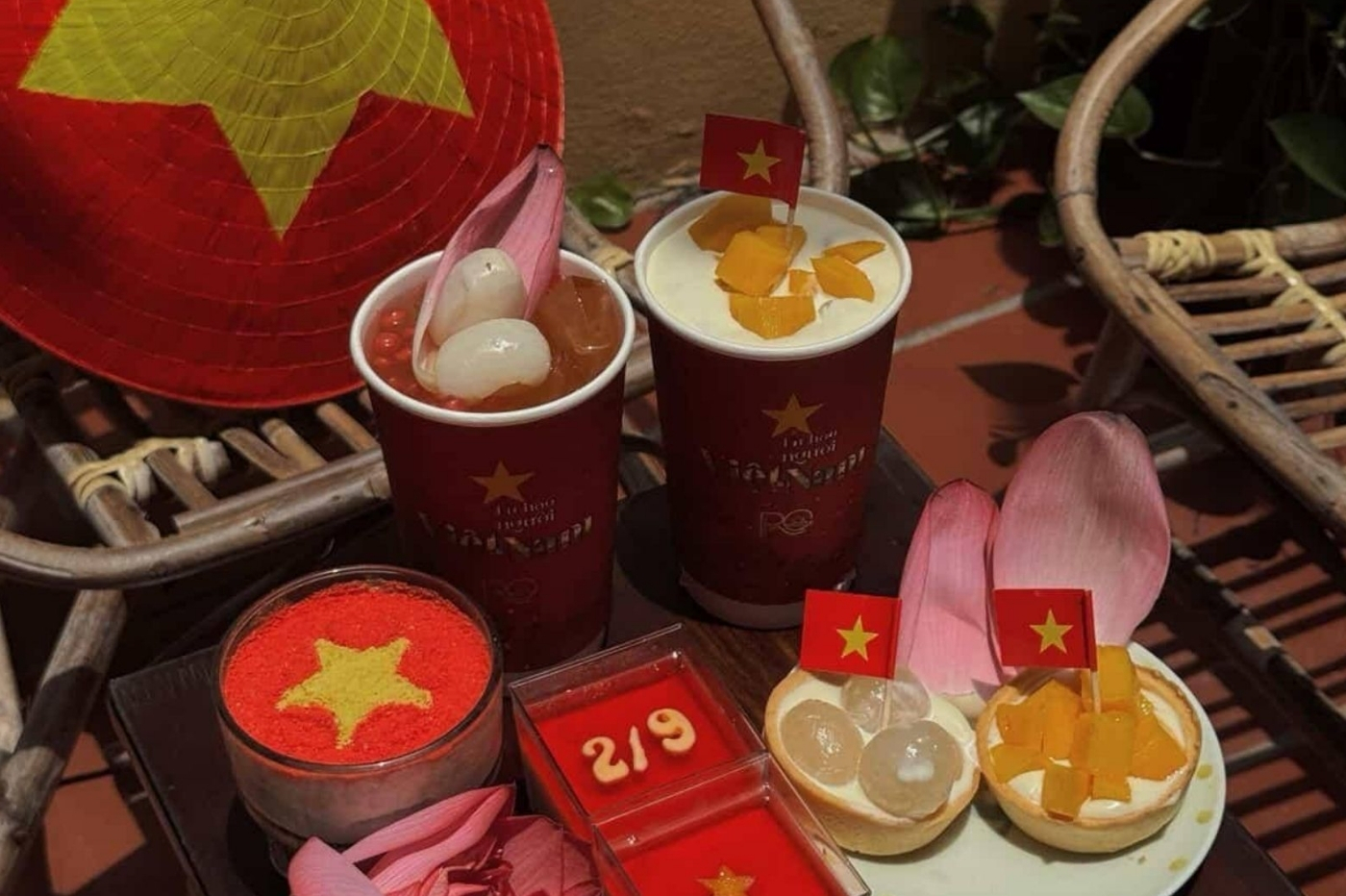 Thiết kế ly cốc cà phê 3.jpg Thiết kế ly cốc cà phê 3.jpg