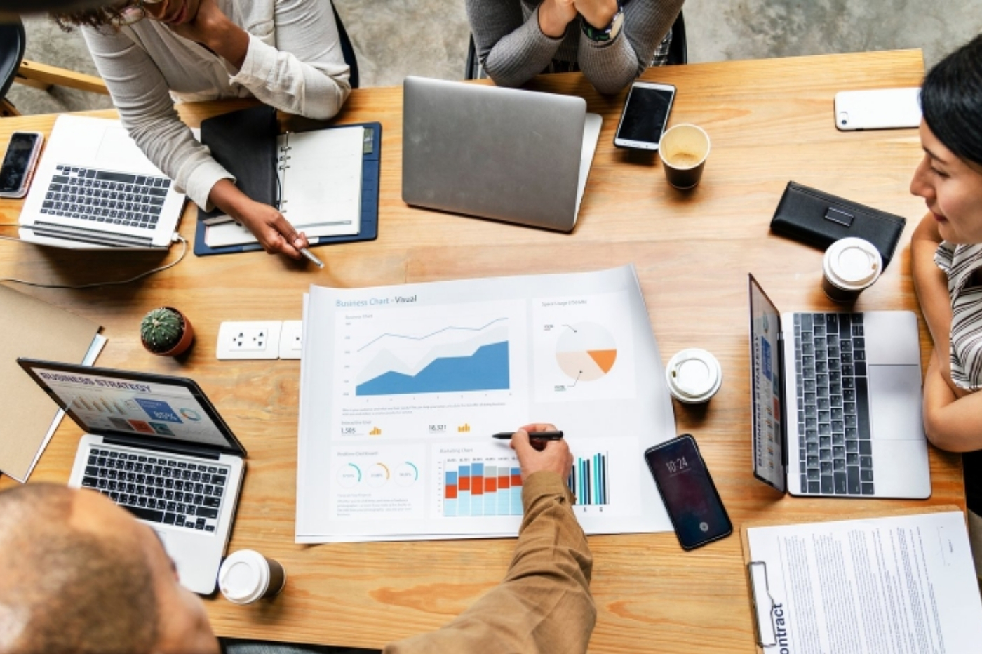 10 CÁCH GIỮ CHÂN KHÁCH HÀNG Ở LẠI VỚI THIẾT KẾ WEBSITE LÂU HƠN