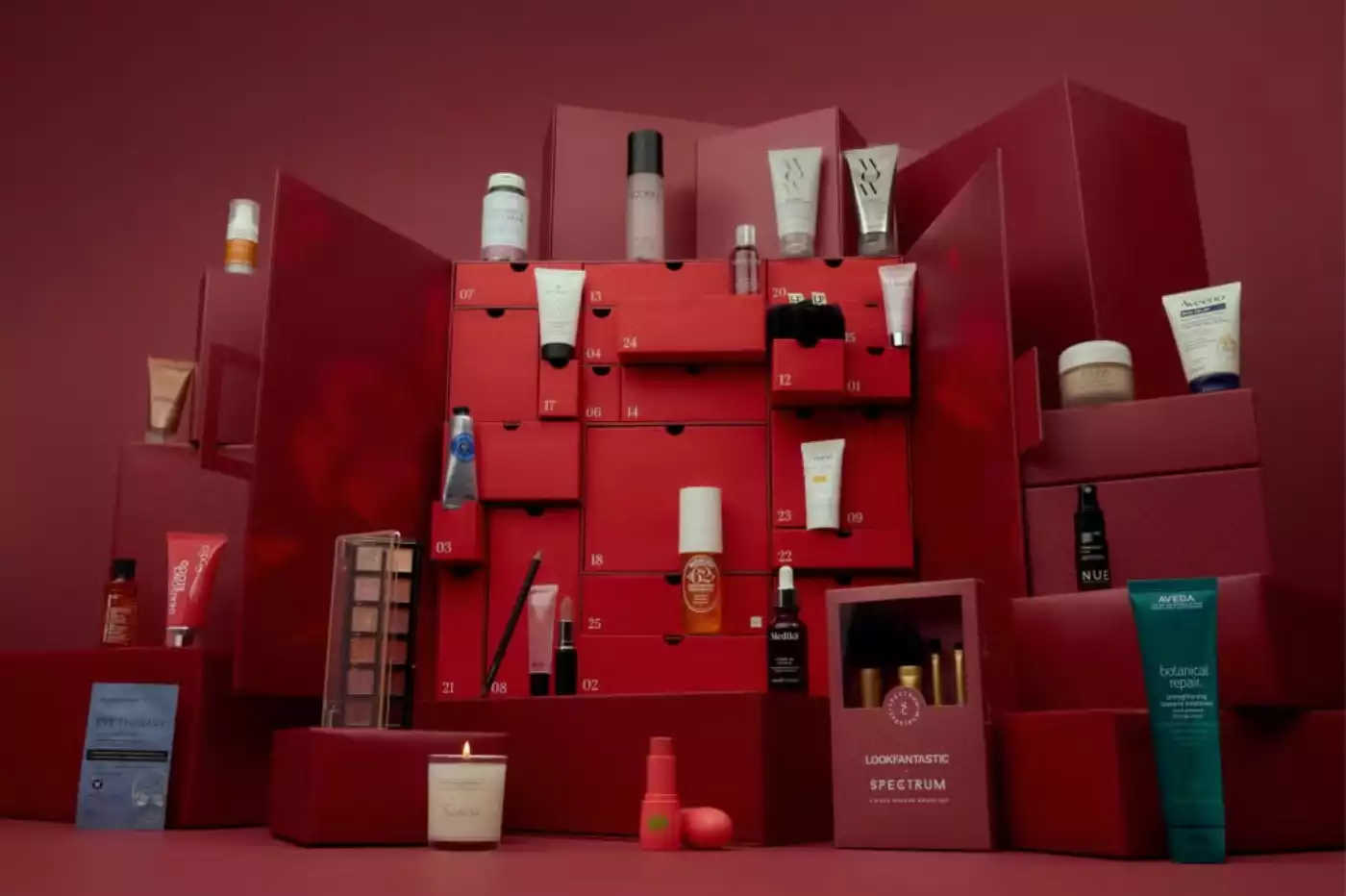 CHIÊM NGƯỠNG NHỮNG BỘ LỊCH MÙA VỌNG ĐẶC SẮC NHẤT 2025 TRƯỚC THỀM GIÁNG SINH